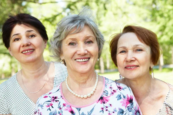 Senior vrouwen — Stockfoto