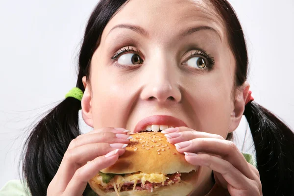 Comer hamburguesa —  Fotos de Stock