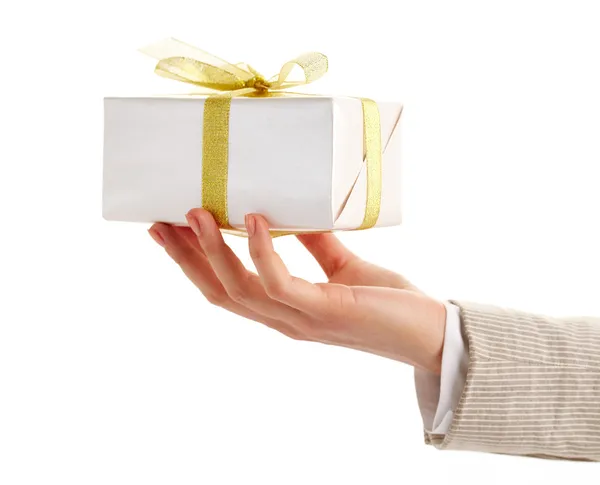 Caja de regalo en la mano —  Fotos de Stock