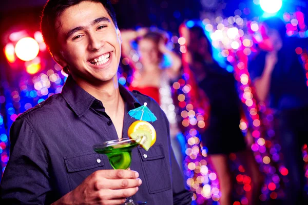 Happy guy with cocktail — Stock Photo, Image
