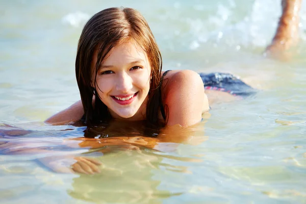 Simning tjej — Stockfoto