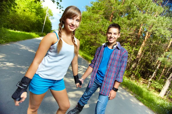 Teen skaters — Stock Photo, Image