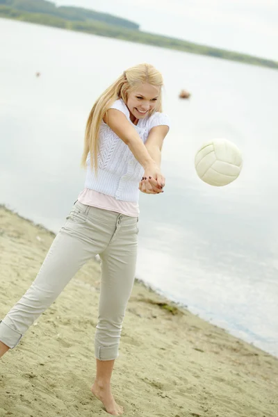 Güzel volleyballer — Stok fotoğraf