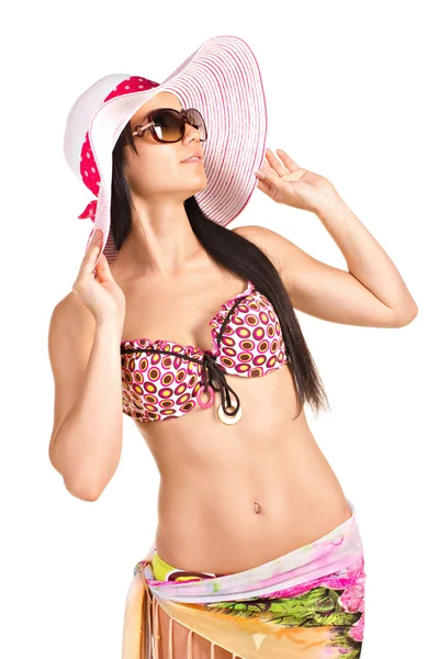 Piękna kobieta w okulary przeciwsłoneczne i kapelusz — Zdjęcie stockowe