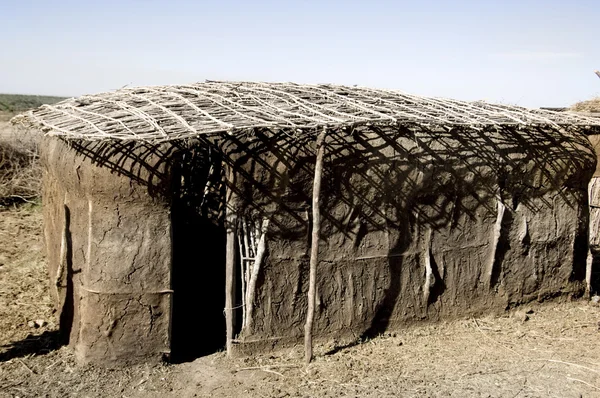 Παραδοσιακό αναπαλαιωμένο σπίτι Μασάι — Φωτογραφία Αρχείου