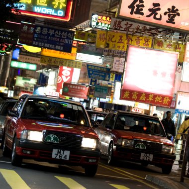 hong kong sokaklarında gece