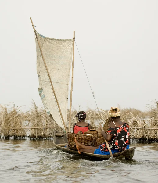 African women on a boat — Stock Photo, Image