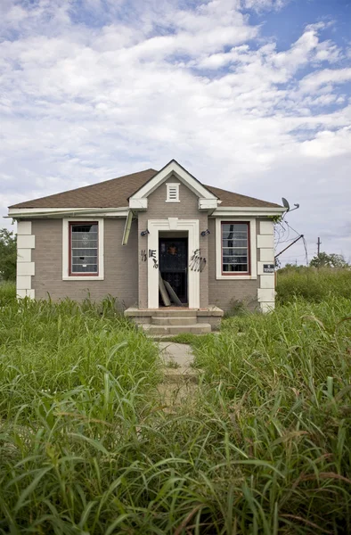 Casa destruída após o furacão Katrina, New Orleans, Louisiana — Fotografia de Stock