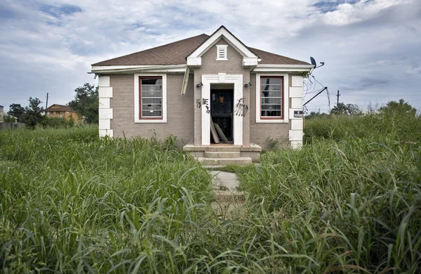Destructed House after Hurricane Katrina, New Orleans, Louisiana — Stock Photo, Image