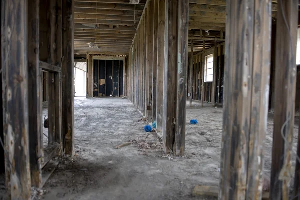 Innen zerstörtes Haus nach Hurrikan Katrina, neue Orleans, Louisiana — Stockfoto