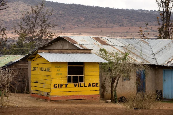 Boutique de cadeaux en bois jaune, Tanzanie, Afrique — Photo
