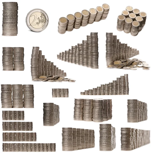 白い背景の前に 2 ユーロ硬貨のスタックのコラージュ — ストック写真