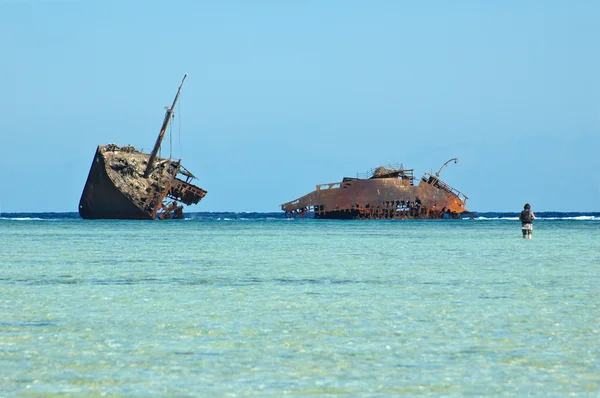 Photo of old rusty ship run aground — Stock Photo, Image