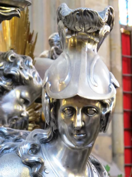 Ezüst Szent alakja a székesegyház-Prága — Stock Fotó