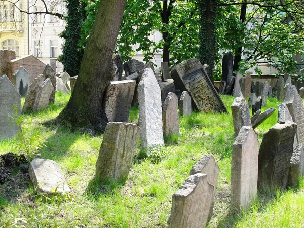 Alter jüdischer Friedhof in Prag — Stockfoto