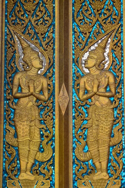 Tajski świątyni drzwi — Zdjęcie stockowe