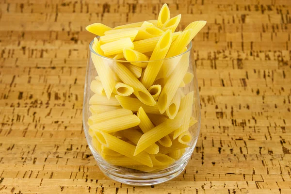 Pennen pasta in transparant glas — Stockfoto