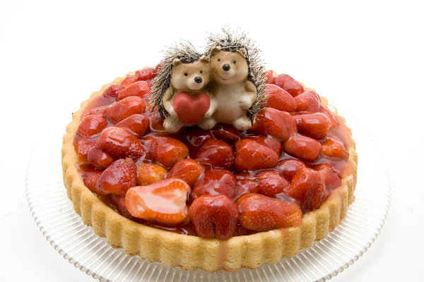 Strawberry cake with hedgehog pair — Stock Photo, Image