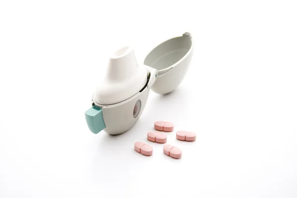 Inhalador con comprimidos —  Fotos de Stock