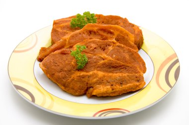 Baharatlı ve maydanoz ile Beşamel sos