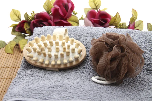 Massageborste och svamp — Stockfoto
