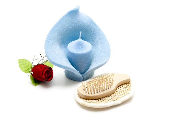 Голубая свеча с кистью — стоковое фото