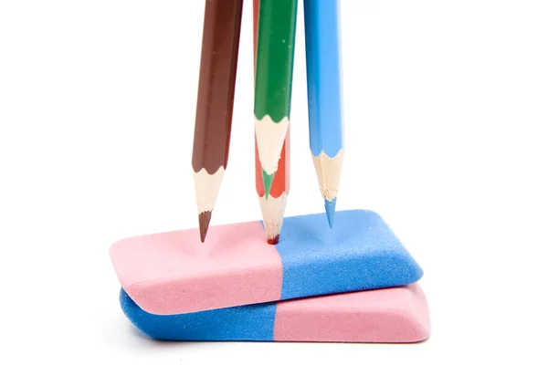 Lápis coloridos com borracha — Fotografia de Stock