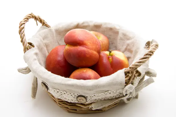 Fresh peach in Basket — Stock Photo, Image