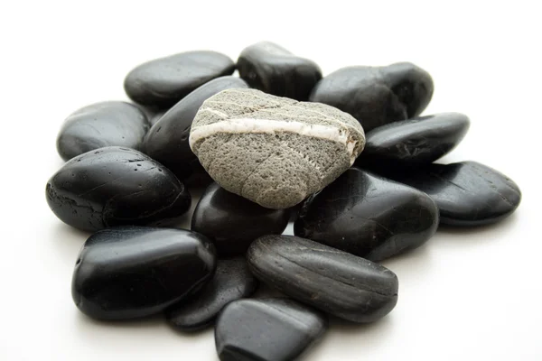 Schwarze Steine — Stockfoto