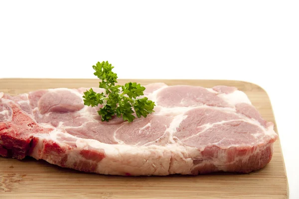 新鲜的肉与欧芹 — 图库照片