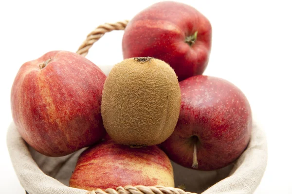 Fresh apples with kiwi — Stock Photo, Image
