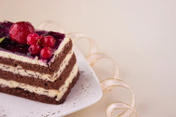 stock image Delicious birthday cream cake with cherry