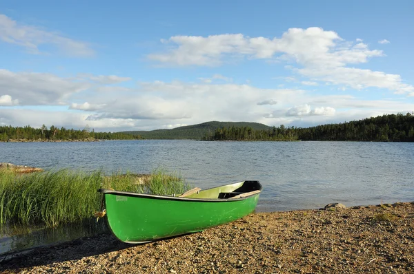 Kayak en la costa —  Fotos de Stock