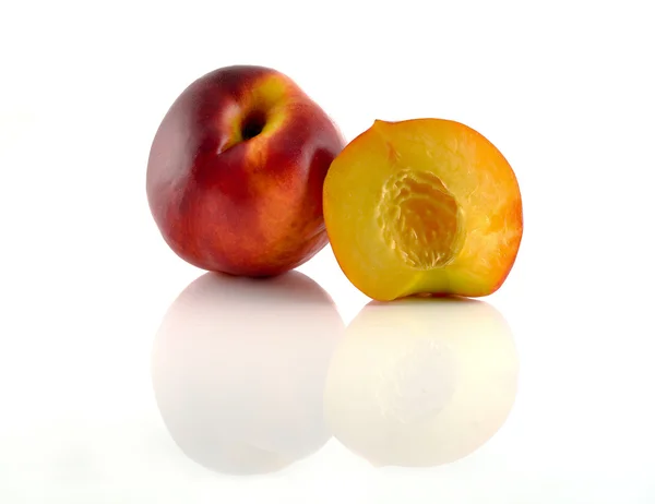 Sammlung natürlicher Pfirsichfrüchte — Stockfoto