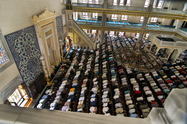 Oración del viernes musulmán Mezquita de Tunahan Turquía —  Fotos de Stock
