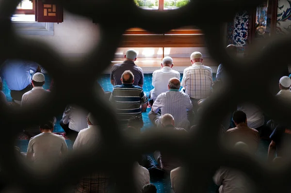 Moslim vrijdag gebed tunahan moskee Turkije — Stockfoto