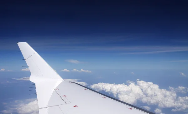 Letadlo na obloze — Stock fotografie