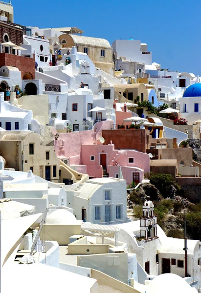 Erstaunliche weiße Häuser von Santorini — Stockfoto