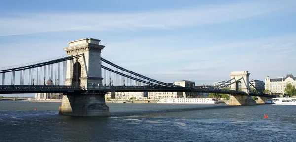 Бупадест - Цепной мост — стоковое фото