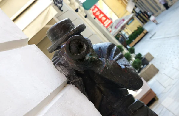 Skulptur paparazzi i gamla stan, bratislava — Stockfoto