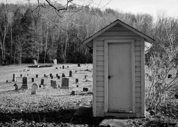 Wooden Shed In Graveyard — Stock Photo, Image