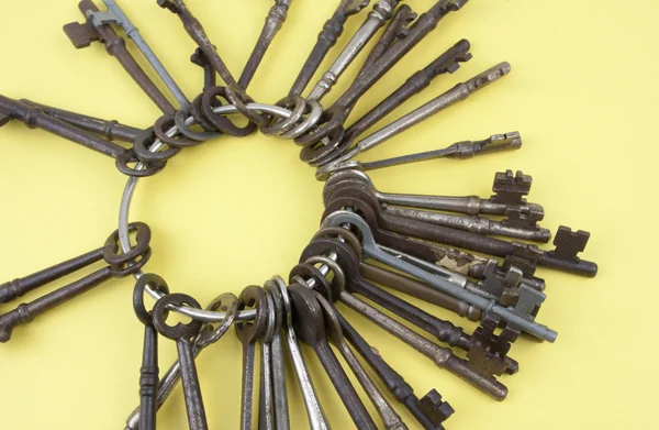 Antique Keys On A Yellow Background — Stock Photo, Image