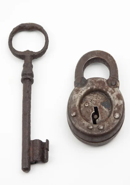 Παλιό σκουριασμένο κλειδαριά και το κλειδί — Φωτογραφία Αρχείου
