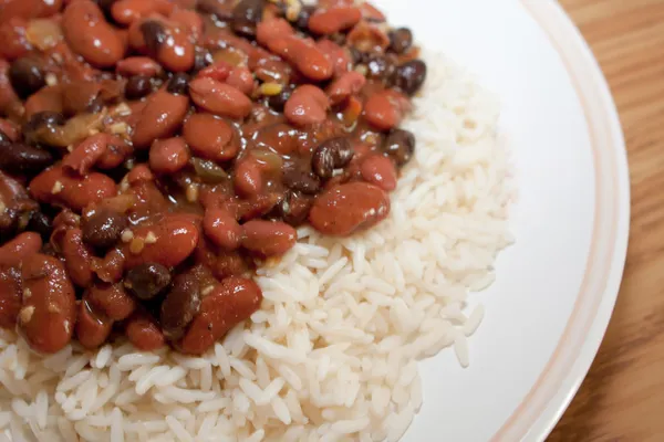 Bohnen und Reis zum Abendessen lizenzfreie Stockbilder