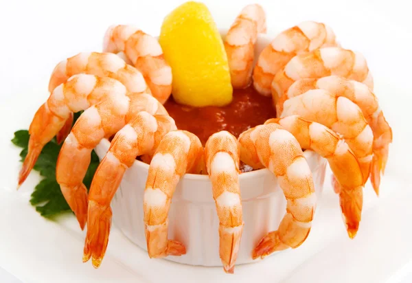 Shrimp-Cocktail isoliert auf weiß — Stockfoto