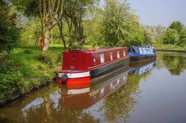 Canal and narrow boats clipart