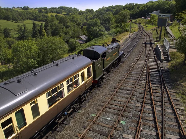 AB'nin Avrupa Birleşik Krallık İngiltere İngiltere İngiltere'ye yolcu treni — Stok fotoğraf