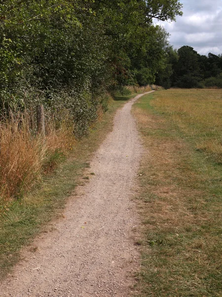 Baddesley clinton estate warwickshire ruta del corazón de Inglaterra camino sendero de larga distancia —  Fotos de Stock