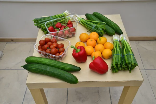 Alimentos - frutas e produtos hortícolas — Fotografia de Stock