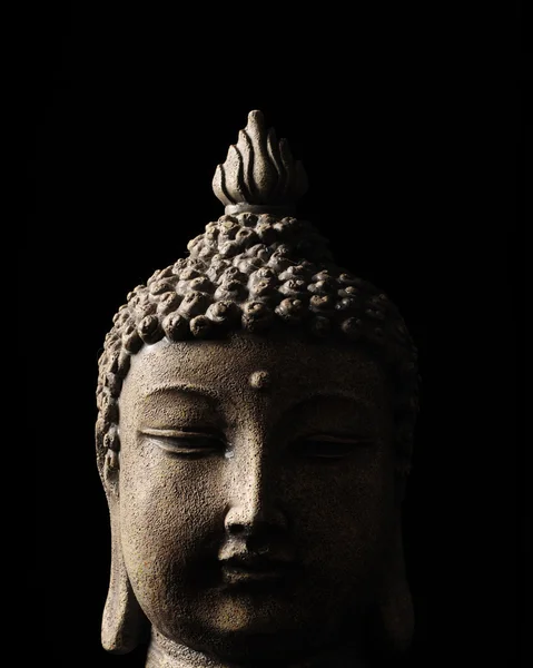 Будда на черном фоне — стоковое фото